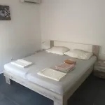 Apartamento With Free Parking And No Balcony But Terase In Front Of The House *